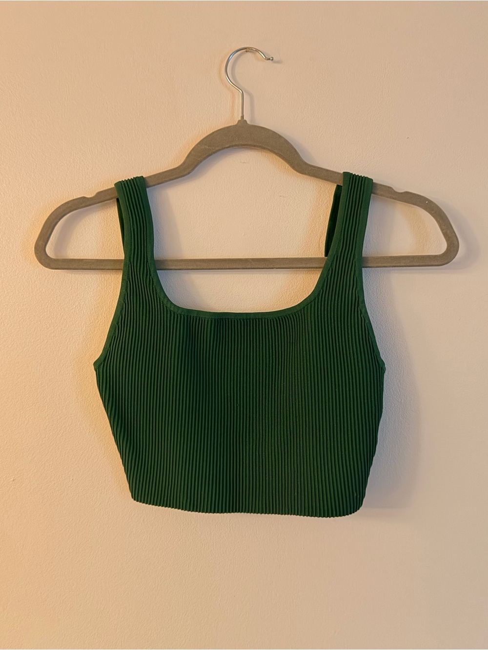 Babaton: Ribbed Square-Neck Crop Tank Top - Green